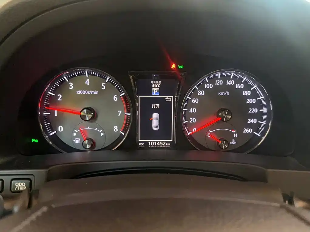 Toyota Crown — миниатюра 3