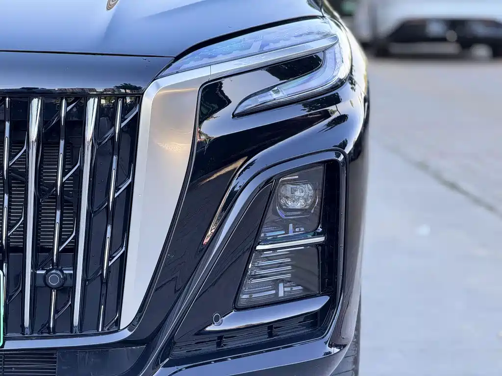Hongqi Hongqi HS3 PHEV — миниатюра 3