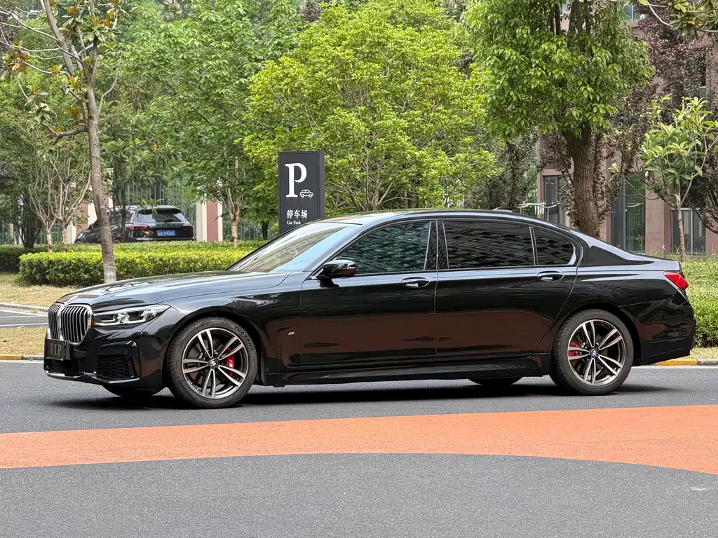 BMW 7 Series 7 2021 730Li M Sport