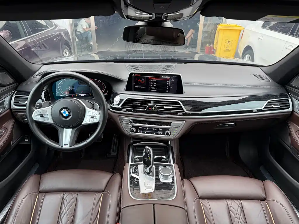 BMW 7 Series 7 2021 730Li M Sport