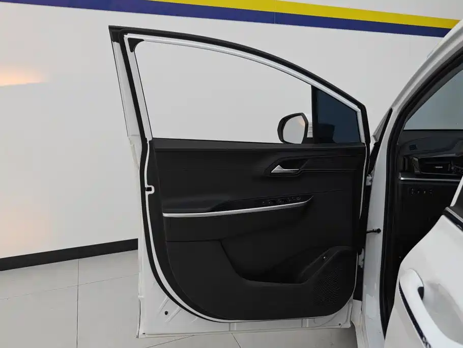 Hyundai Custo — миниатюра 7