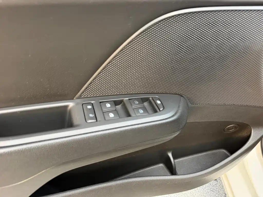 Chevrolet Cavalier — миниатюра 12