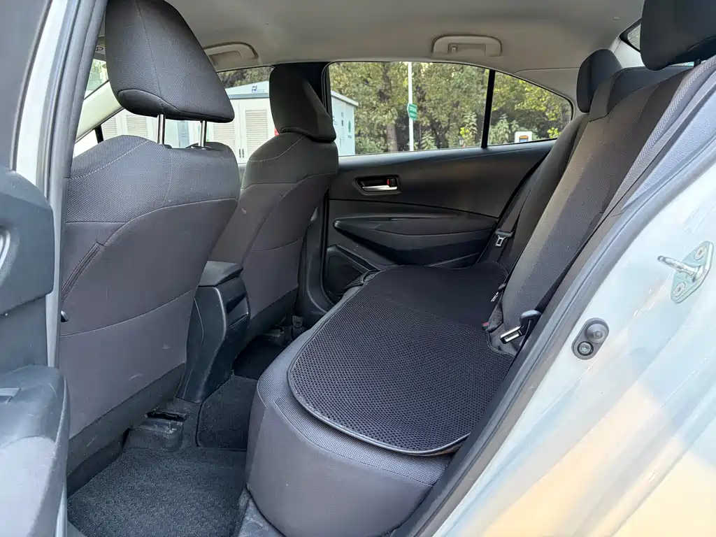 Toyota Corolla — миниатюра 10