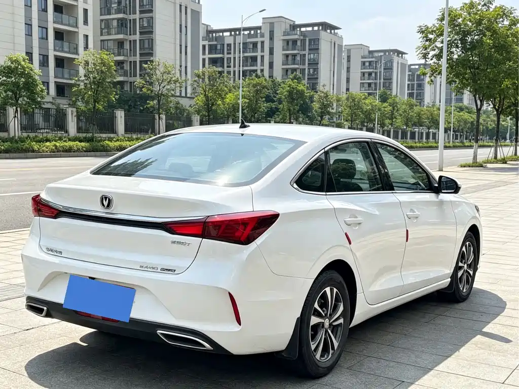 Changan Eado — миниатюра 6