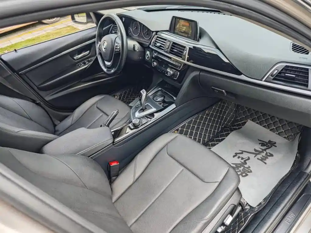 BMW 3 Series — миниатюра 4