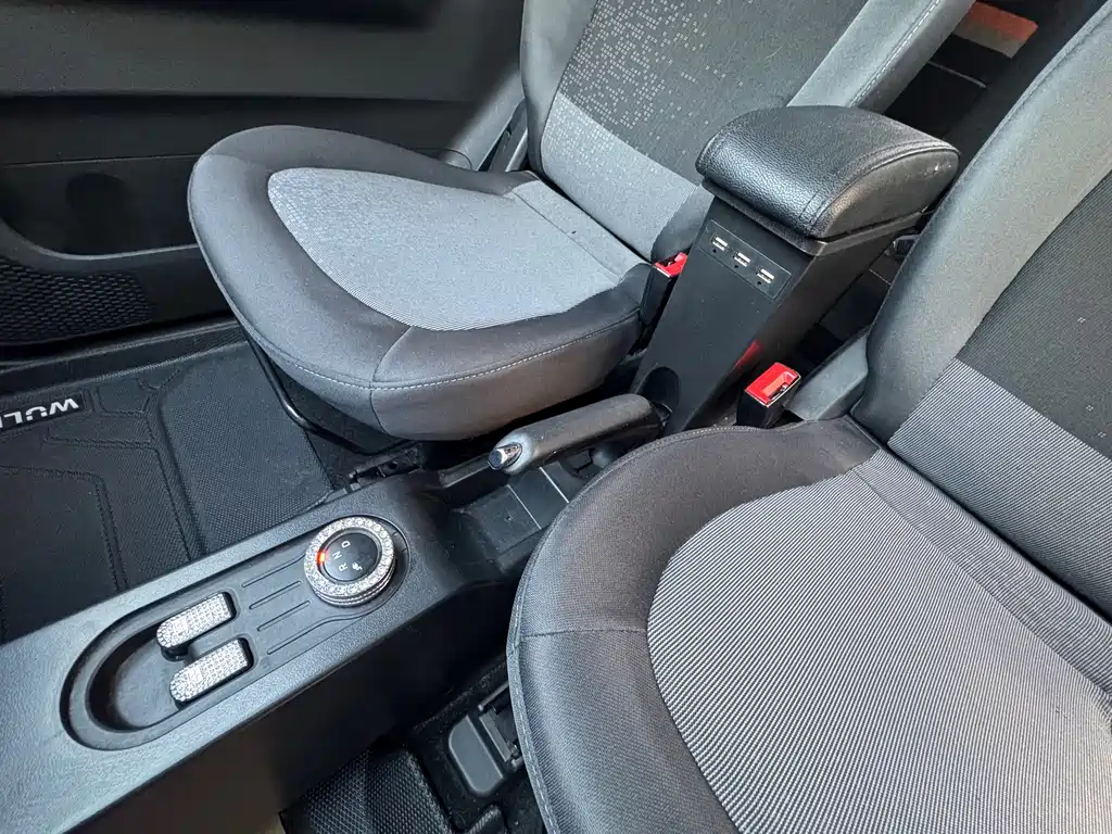 Wuling MINIEV — миниатюра 13