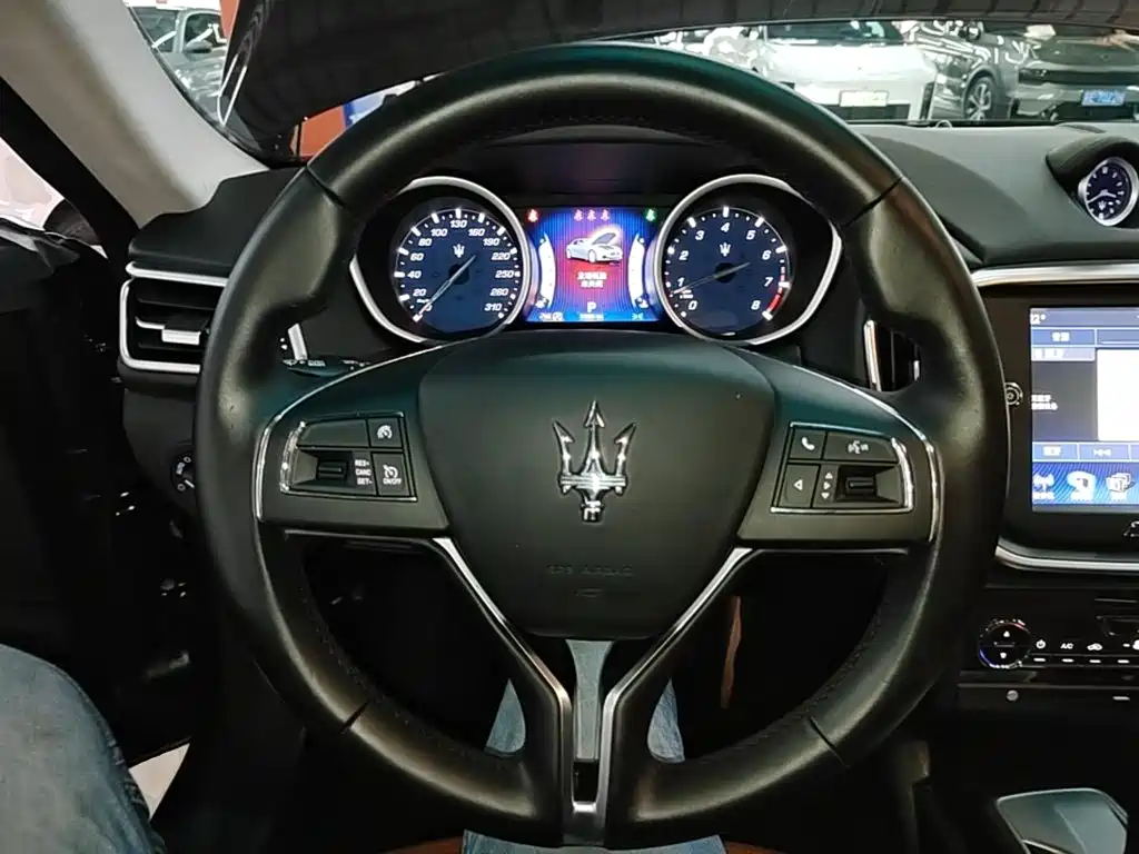 Maserati Ghibli — миниатюра 11