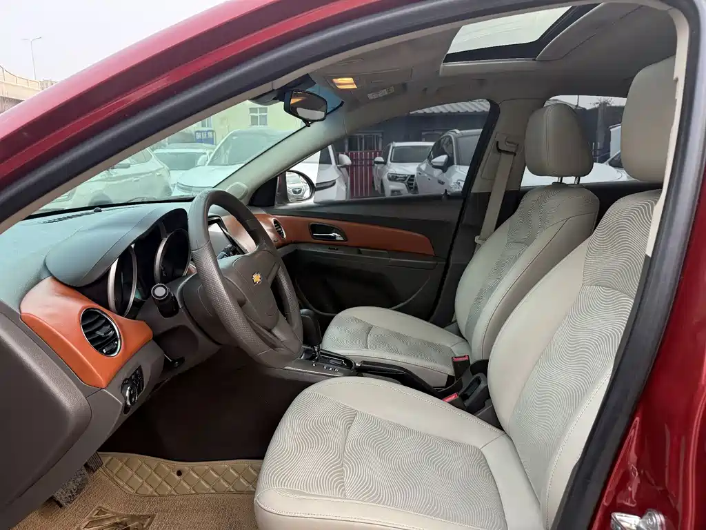 CHEVROLET CRUZE