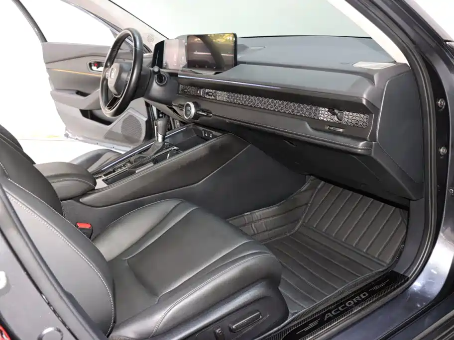 Honda Accord — миниатюра 8
