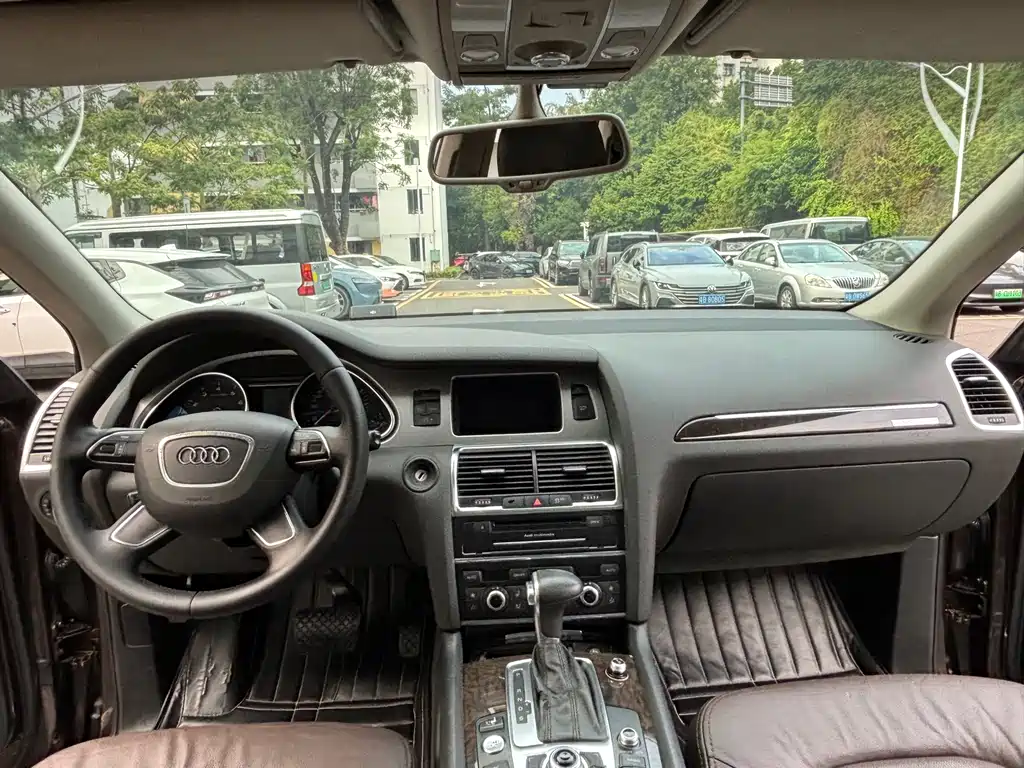 Audi Q7 — миниатюра 6