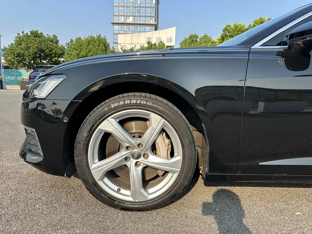 Audi A6L — миниатюра 9