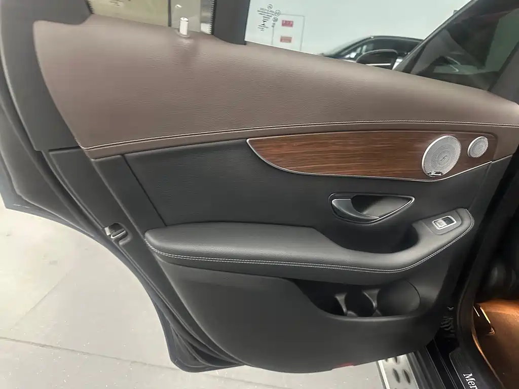 Mercedes-Benz GLC — миниатюра 12