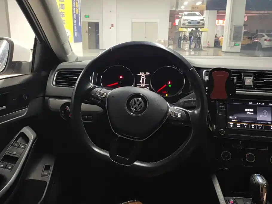 Volkswagen Sagitar — миниатюра 15
