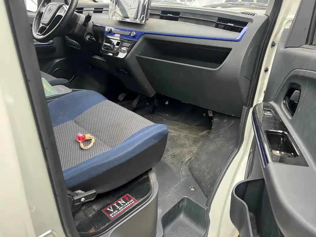 Dongfeng EM27 — миниатюра 6
