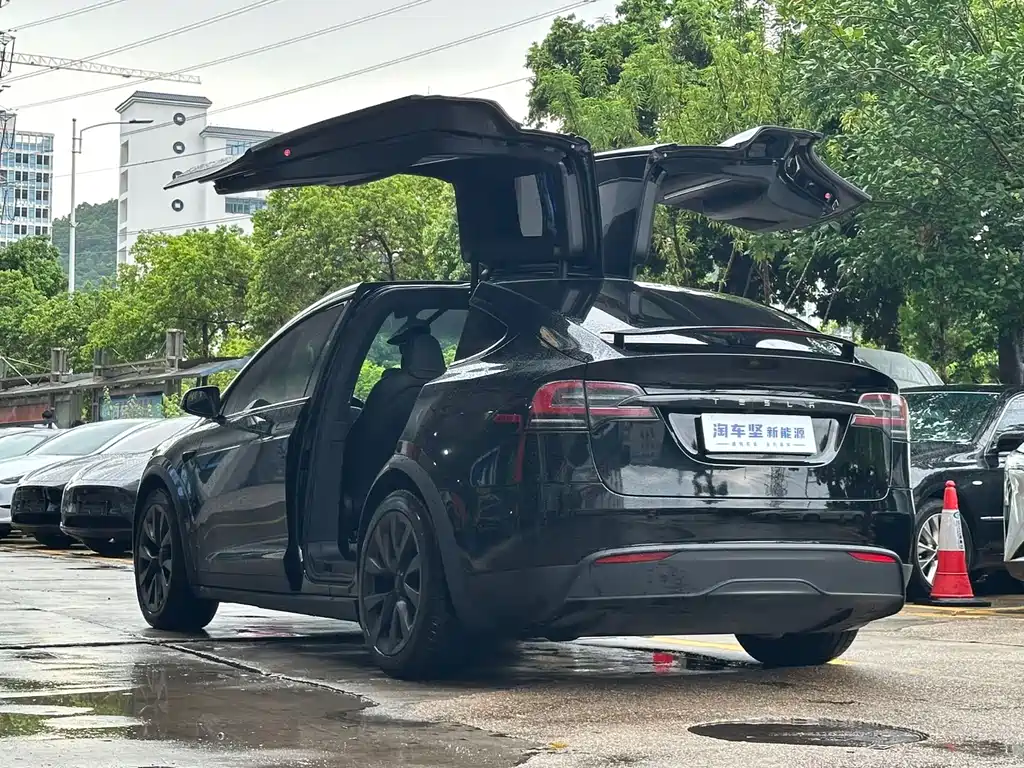 Tesla Model X