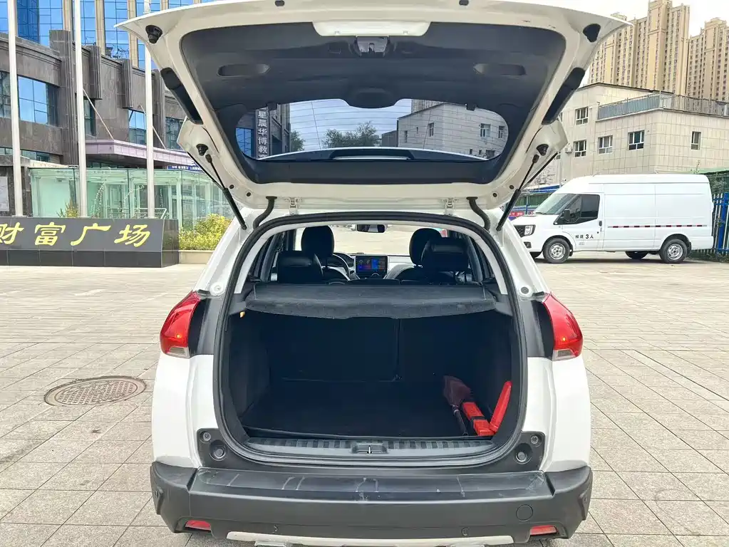 Peugeot 2008 — миниатюра 17