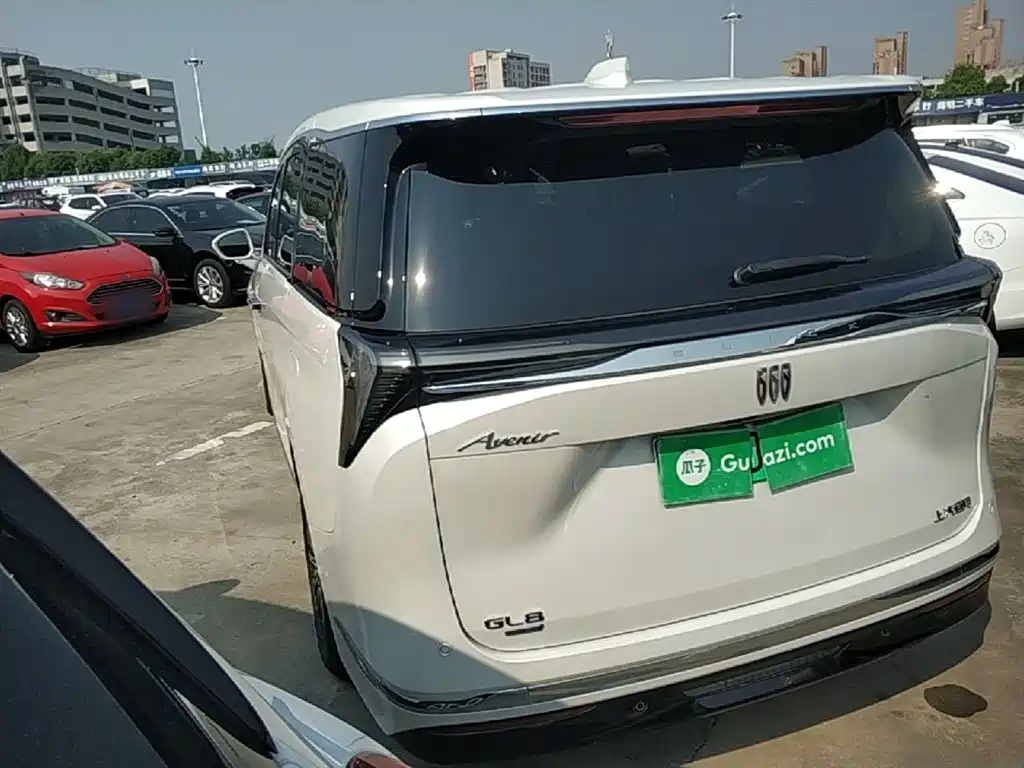 Buick GL8 2024 7 мест