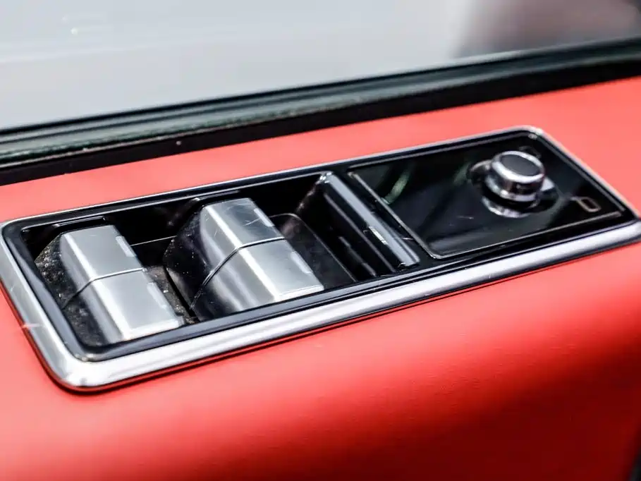 Land Rover Range Rover — миниатюра 12
