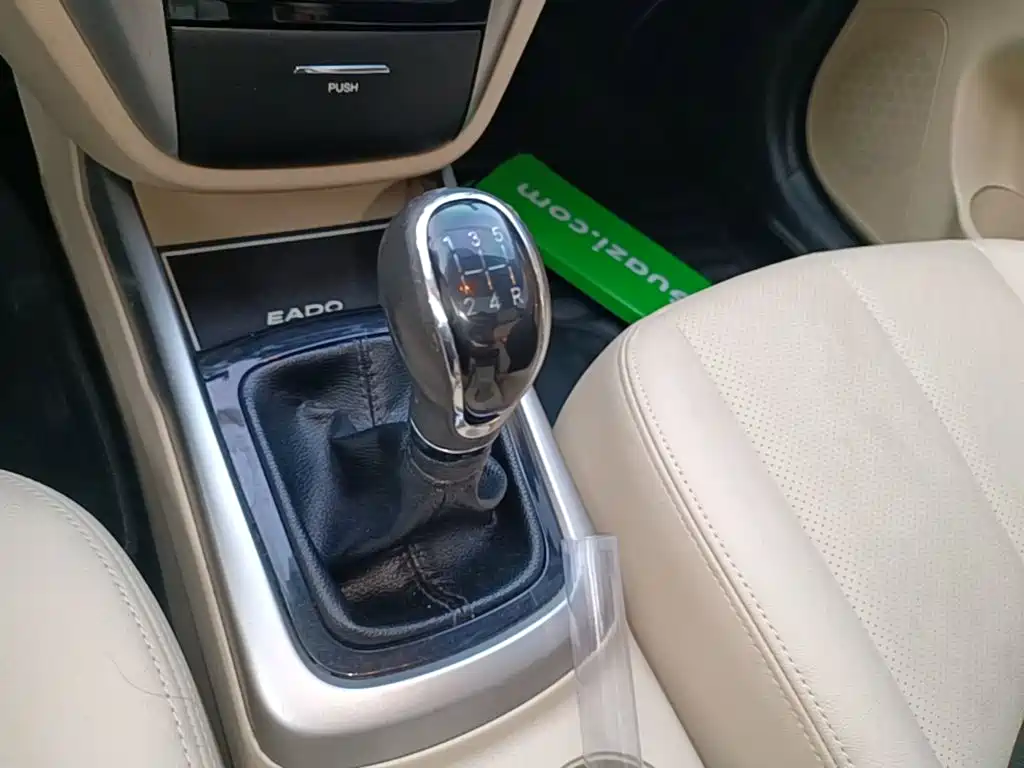 Changan Eado — миниатюра 14