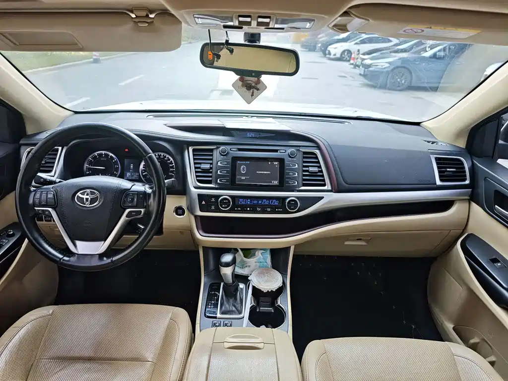 Toyota Highlander — миниатюра 7