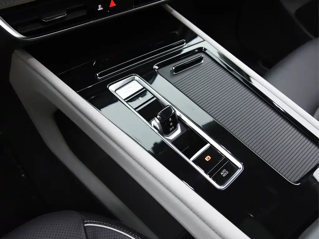 Volkswagen Teramont — миниатюра 8