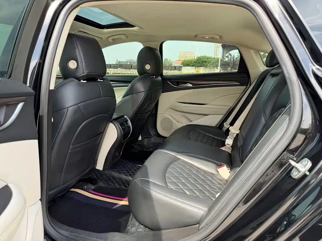 Buick LaCrosse — миниатюра 4