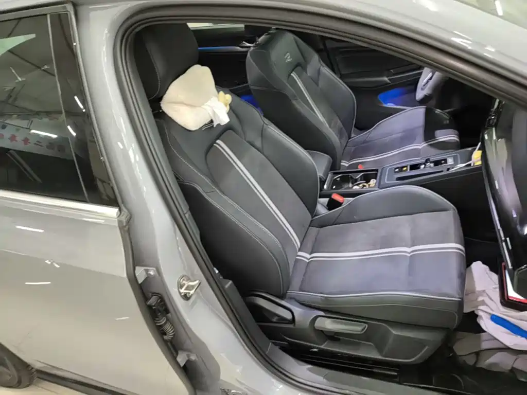 Volkswagen Golf — миниатюра 25