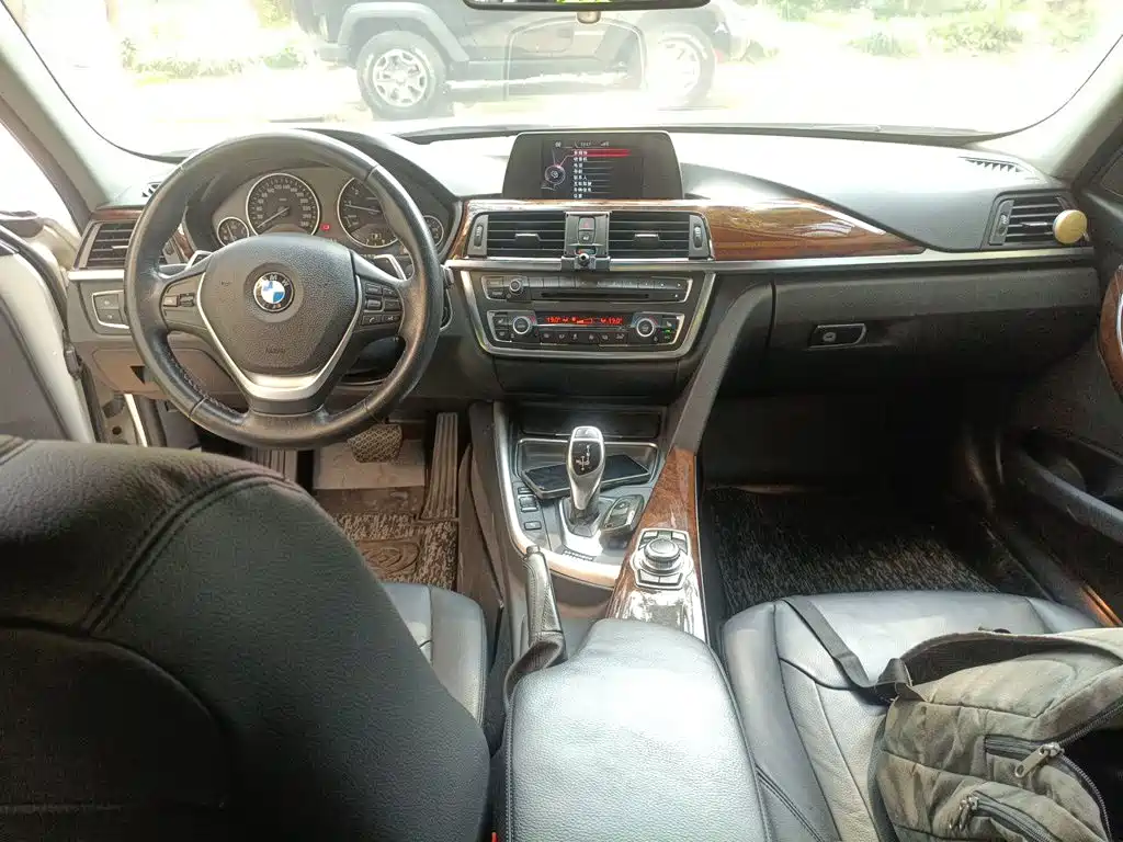 BMW 3 Series — миниатюра 13