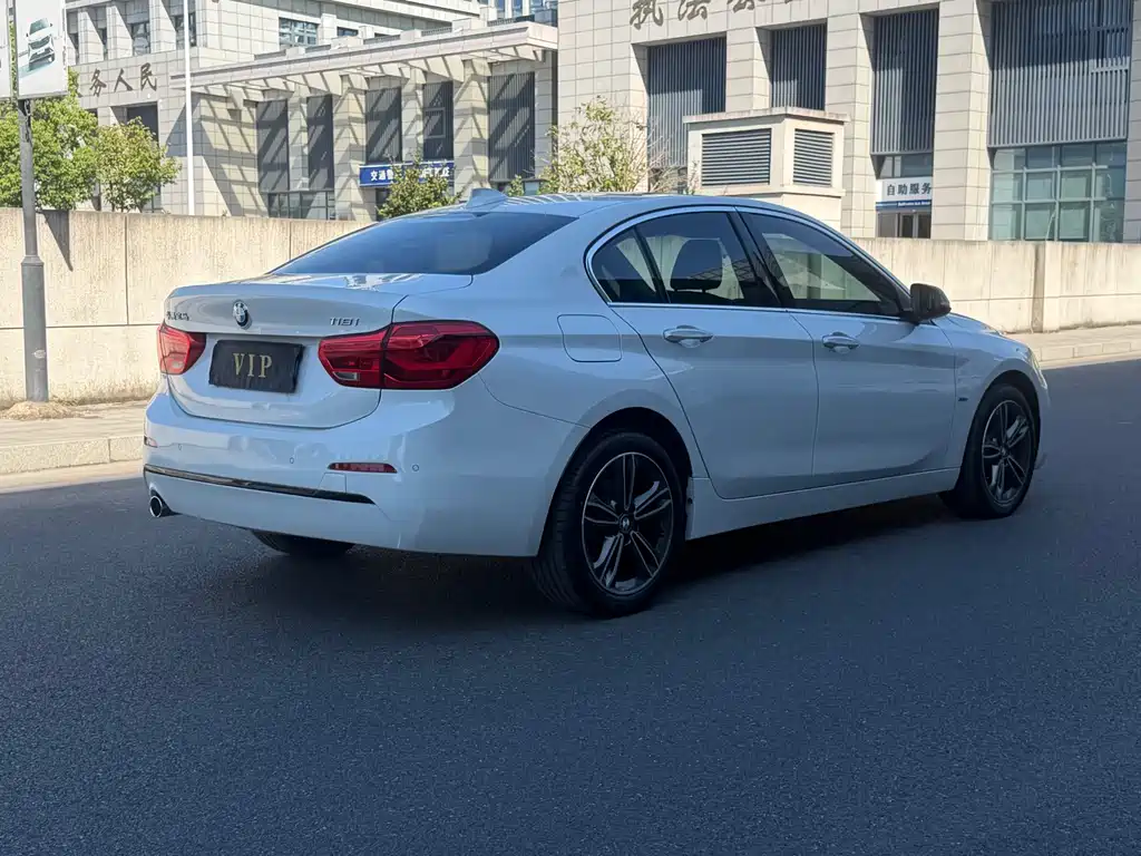BMW 1 Series — миниатюра 10