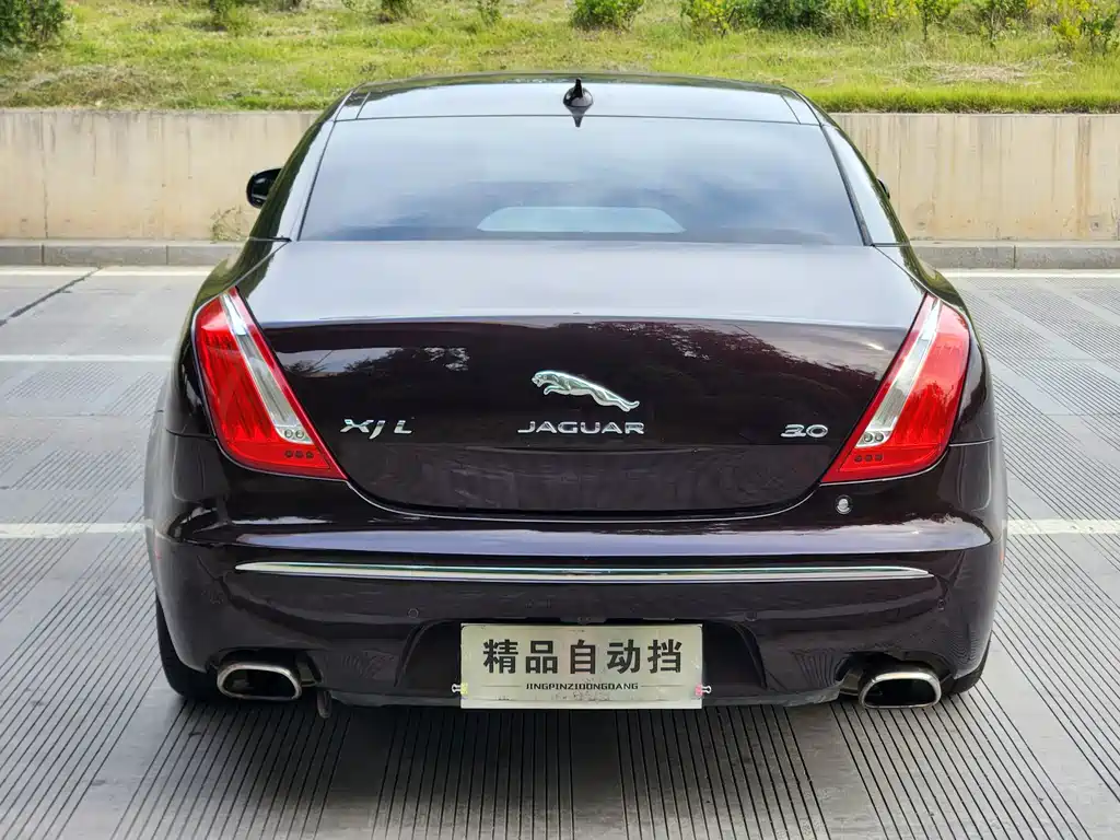 Jaguar XJ — миниатюра 7