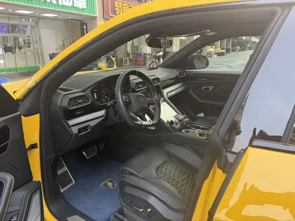 Lamborghini Urus — миниатюра 6