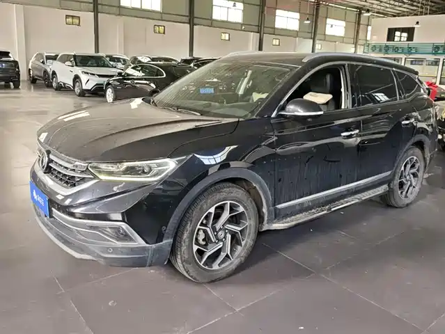 DONGFENG AX7