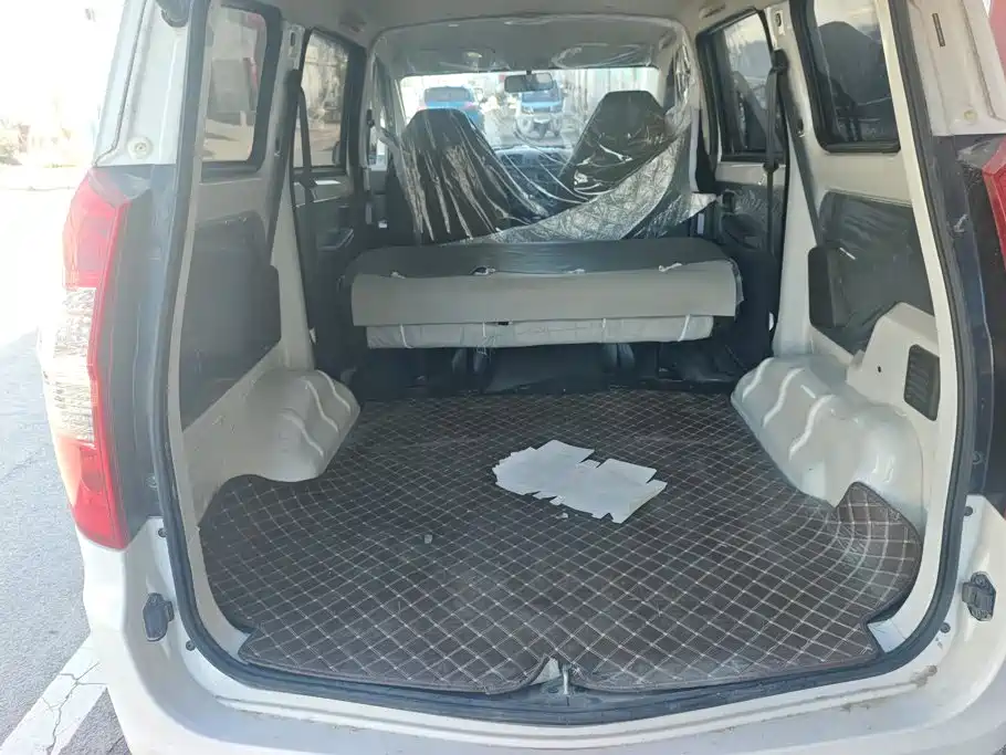 Wuling Hongguang — миниатюра 4