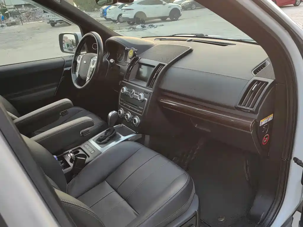 Land Rover Freelander 2 — миниатюра 8