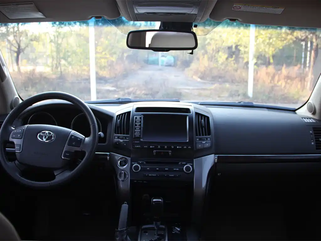 Toyota Land Cruiser 2010 4.7L AT VX