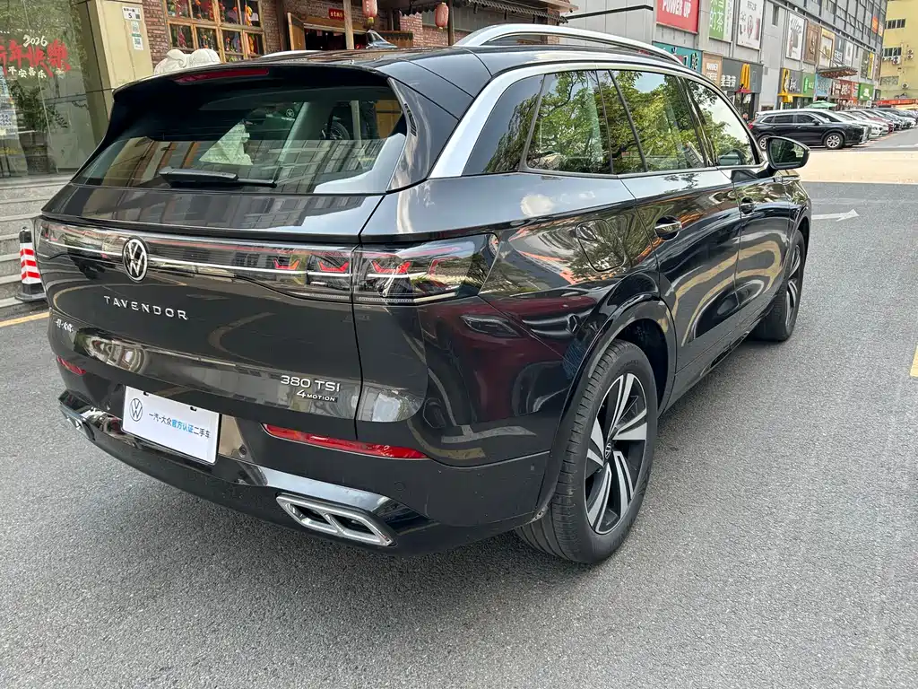 Volkswagen Tavendor 2023 380TSI R-Line