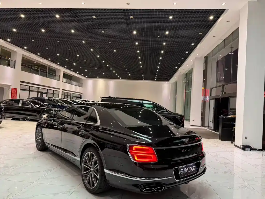 Bentley Flying Spur — миниатюра 11