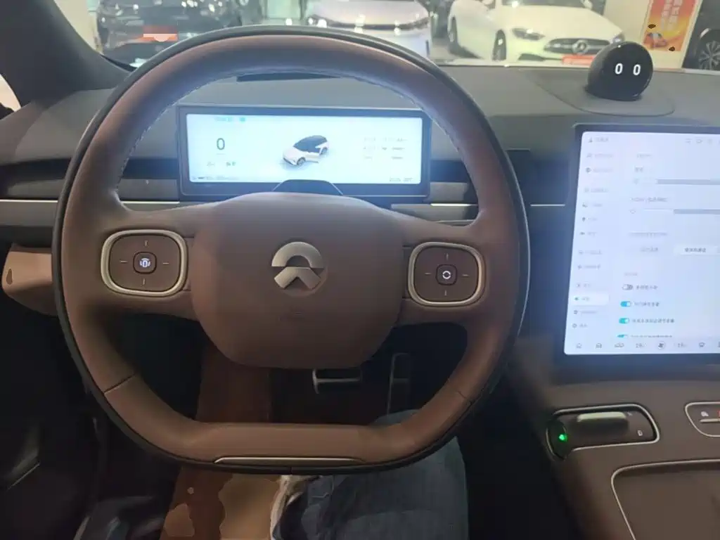 NIO ES8 — миниатюра 11