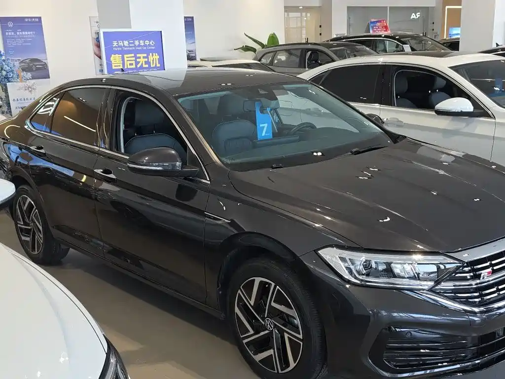 Volkswagen Sagitar — миниатюра 3