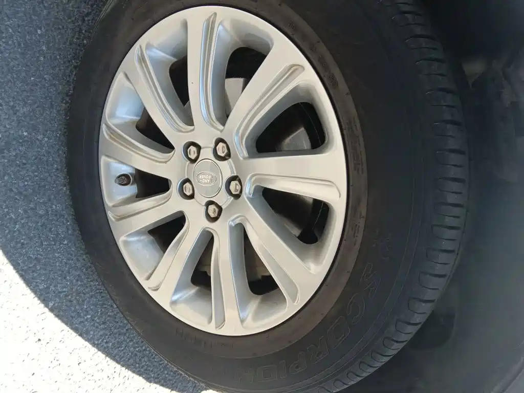 Land Rover Discovery Sport — миниатюра 8
