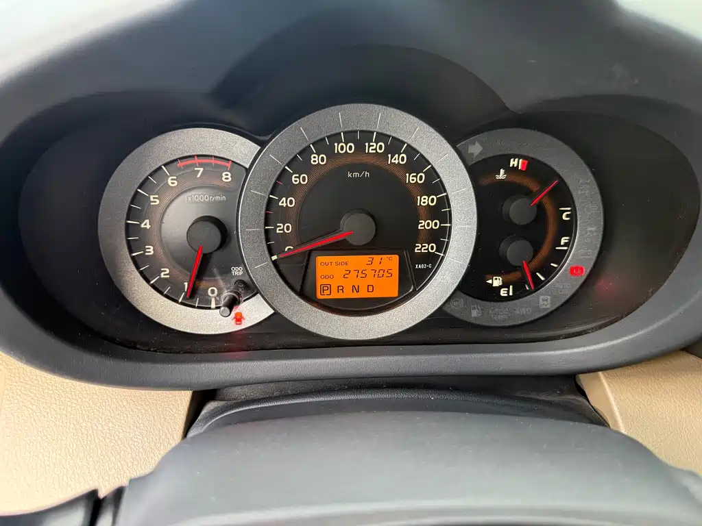 Toyota RAV4 — миниатюра 11