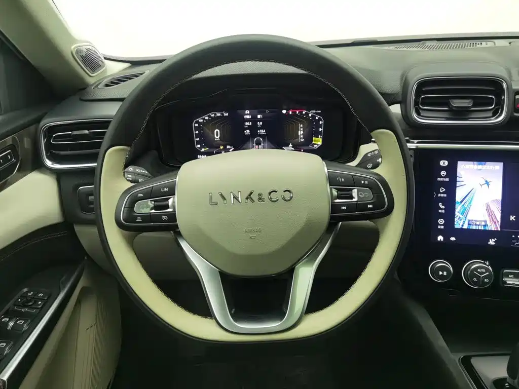 Lynk & Co 02 — миниатюра 11