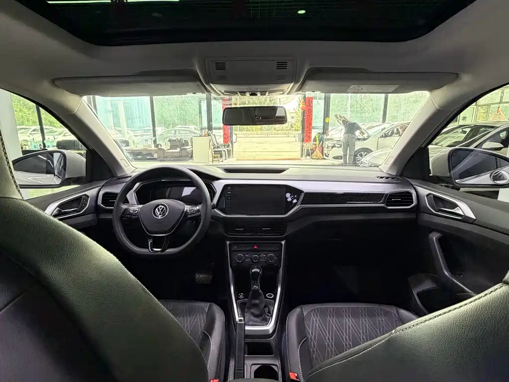 Volkswagen T-Cross — миниатюра 16