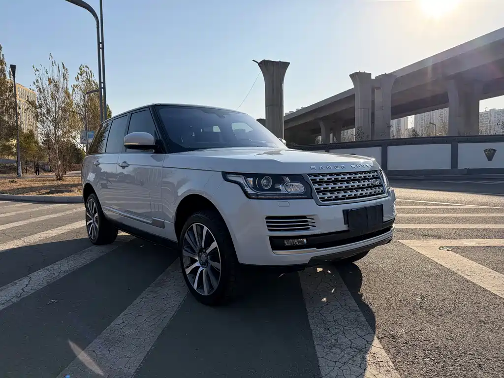 Land Rover Range Rover — миниатюра 3