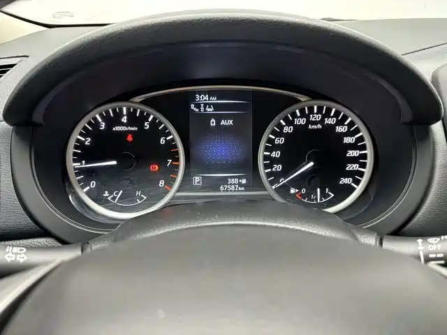 Nissan Tiida — миниатюра 5