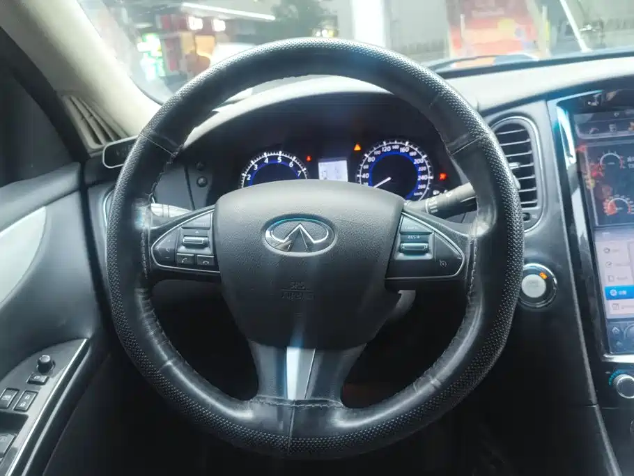 Infiniti QX50 — миниатюра 15