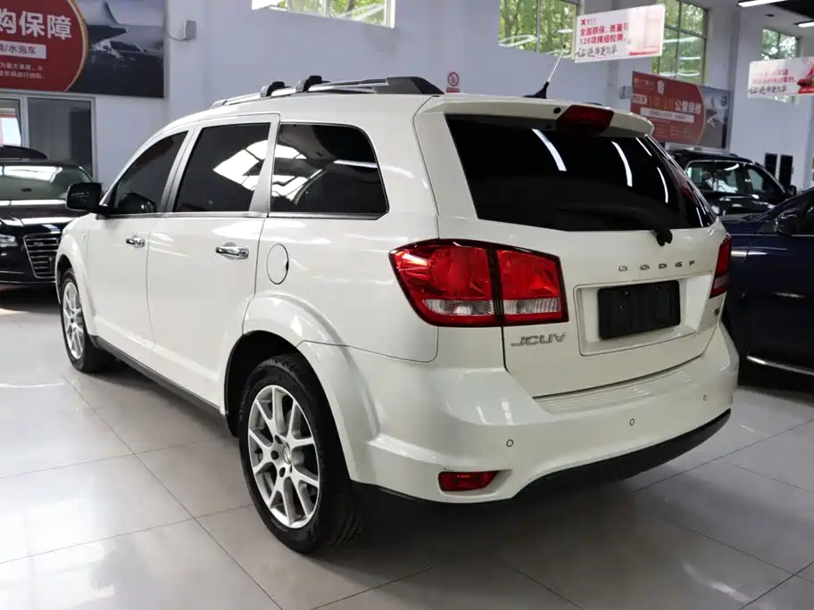 Dodge Journey — миниатюра 7