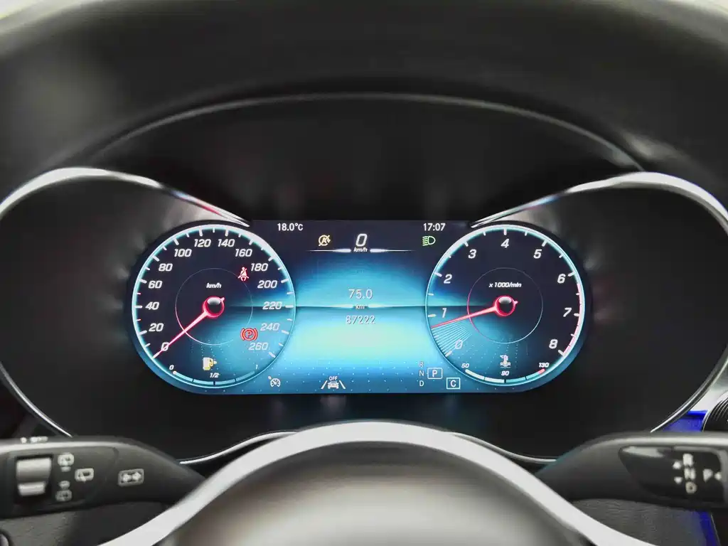 Mercedes-Benz GLC — миниатюра 34