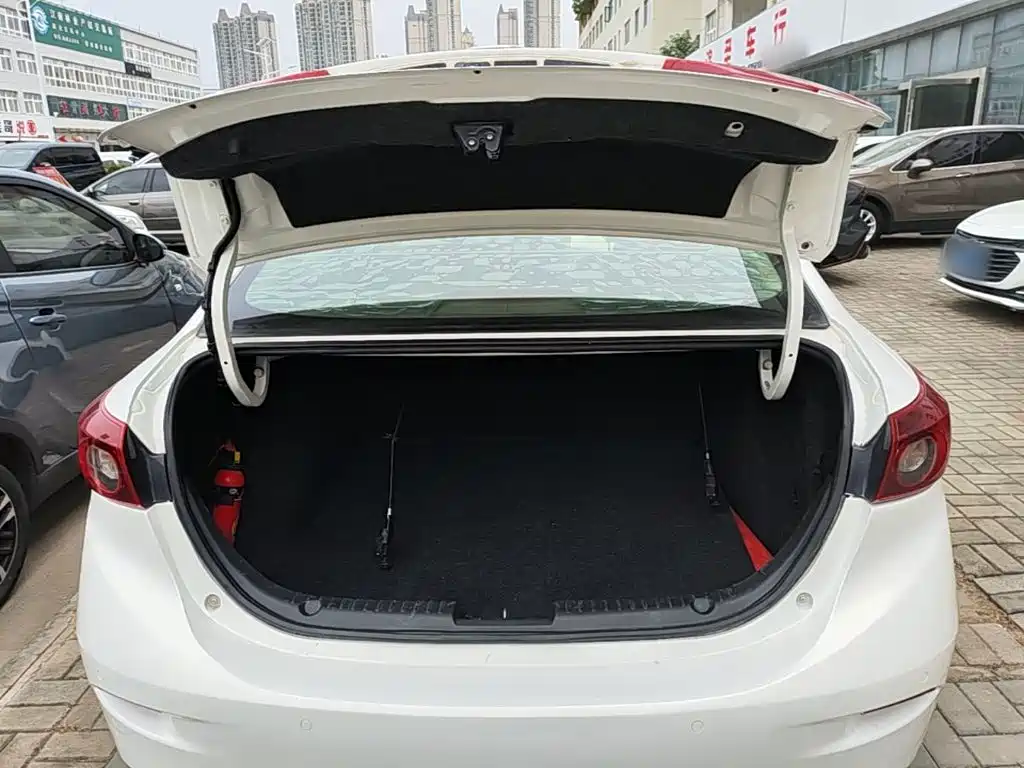 Mazda 3 Axela — миниатюра 19