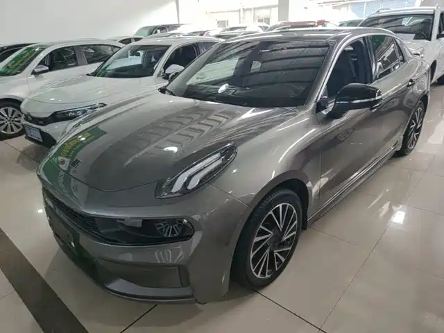 2021 Lynk & Co 03